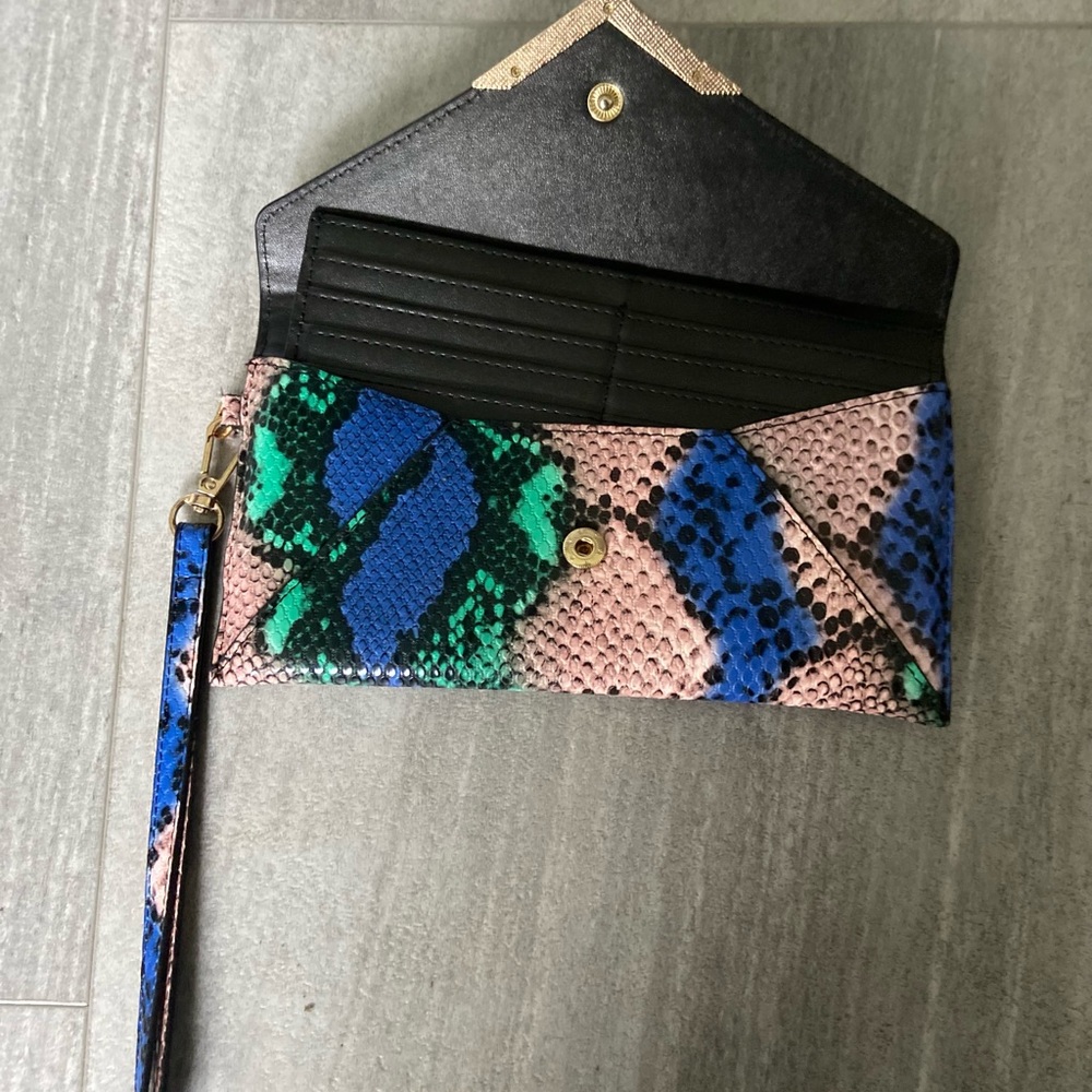 Aldo Wristlet - Picture 2 of 3
